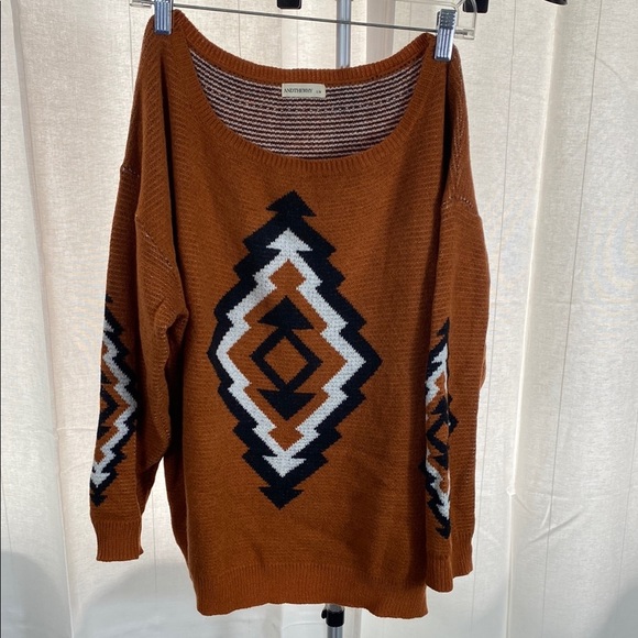 Women's Geometric Pattern Sweater - Rust - Picture 3 of 6